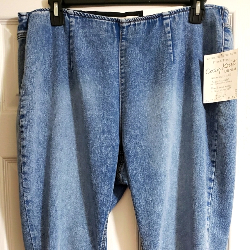 Ditressed Flare Jeans